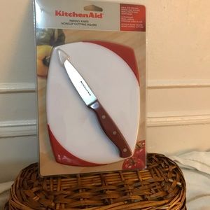 NWOT Paring Knife & Cutting Board